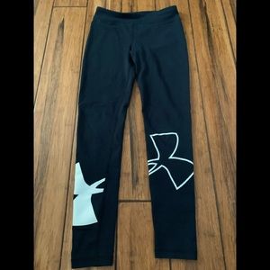 Girls, black Under Armour Leggings